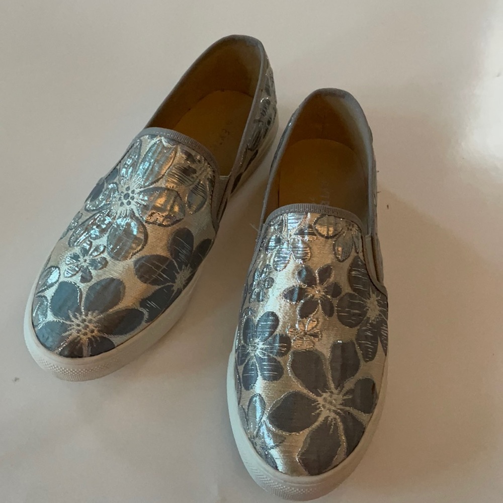 Extreme by Eddie Marc silver brocade slip ons EUC